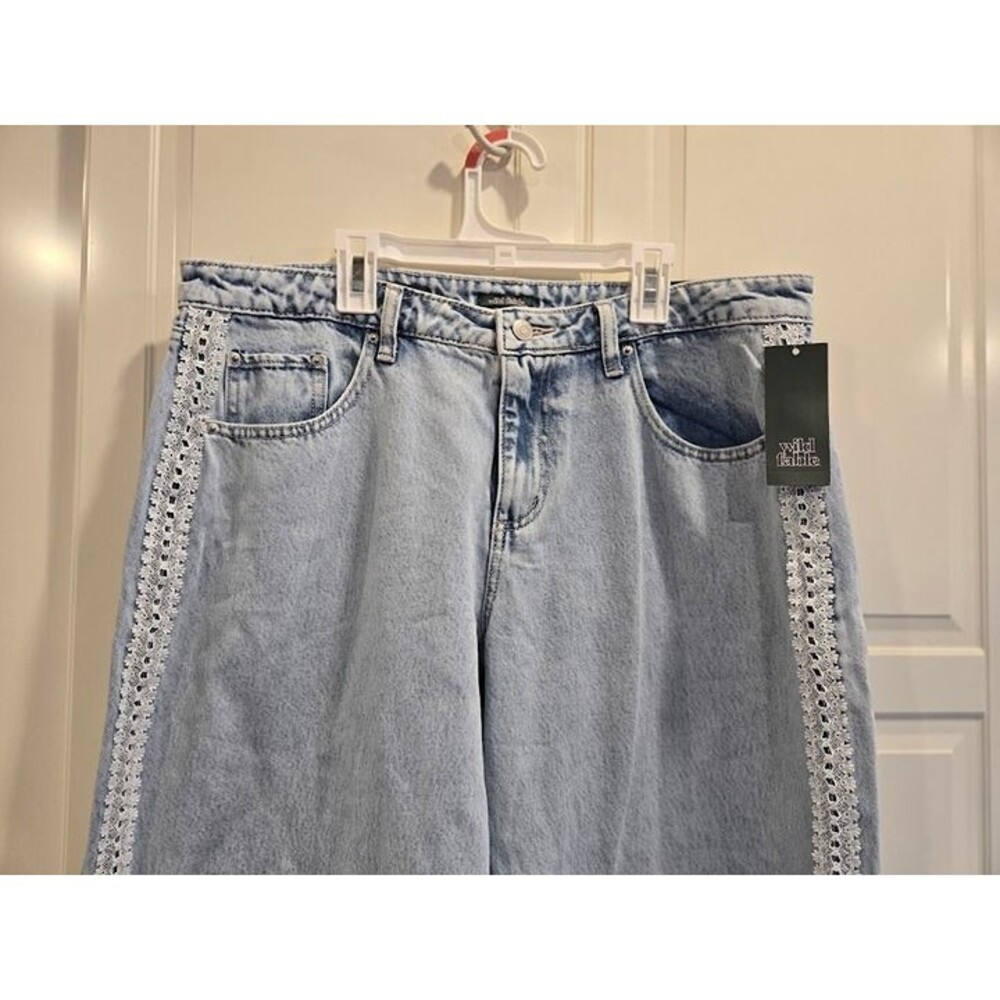 wild fable Light Wash Wide-Leg Jeans with Lace Trim - Picture 4 of 7